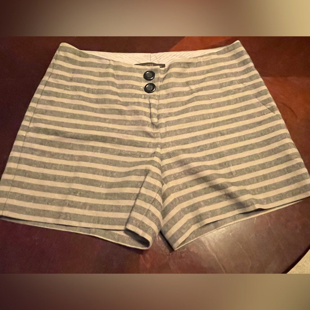 The Limited Drew Fit Linen Shorts
